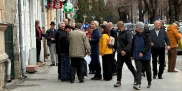 Consultare în stradă pe tema sălilor de jocuri. Alina Gorghiu: „Deciziile trebuie luate împreună cu oamenii”