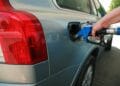 Guvernul încearcă să țină în frâu scumpirile la carburanți. Ilie Bolojan: „Nu putem opri criza, doar să limităm efectele”