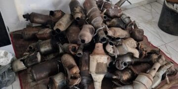 Percheziții în forță! Rețea suspectată de evaziune din fier vechi, prejudiciu de peste 200.000 de lei!