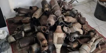 Percheziții în forță! Rețea suspectată de evaziune din fier vechi, prejudiciu de peste 200.000 de lei!