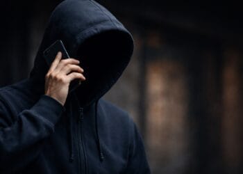 Țeapă telefonică în numele ANAF: escrocii se dau drept inspectori Antifraudă și vânează date bancare