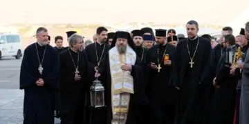 Lumina Sfântă a ajuns în România, în condiții speciale de securitate: miracolul de la Ierusalim, trăit și anul acesta de milioane de credincioși