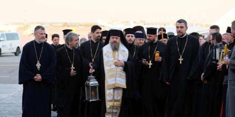 Lumina Sfântă a ajuns în România, în condiții speciale de securitate: miracolul de la Ierusalim, trăit și anul acesta de milioane de credincioși