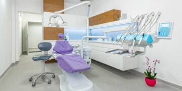 Amendă uriașă pentru o clinică stomatologică! Deșeuri medicale aruncate ilegal