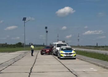 Razie! Zeci de șoferi sancționați de polițiști! Permise reținute și mașini trase pe dreapta
