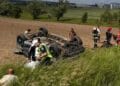 Tragedie! Un copil de doi ani a murit după ce maşina în care se afla s-a răsturnat. Patru minori erau transportaţi fără scaune auto