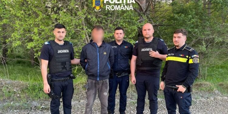 Atac sângeros! Femeie înjunghiată de concubin, zeci de polițiști și jandarmi au pornit în urmărirea agresorului