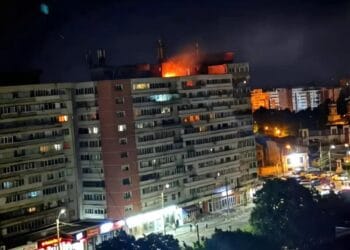 VIDEO: Alertă de securitate la granița României! O dronă rusească s-a prăbușit pe un bloc din Galați după un nou atac asupra Ucrainei!