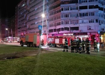 VIDEO: Dronă rusească explodată la impact, pe un bloc din Galați. Două persoane au fost rănite!