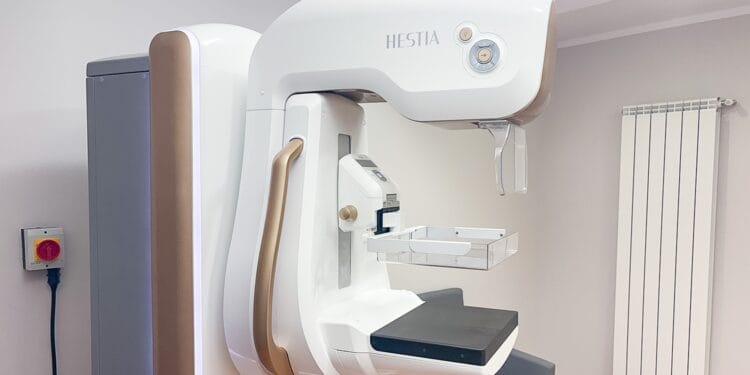 Studiu! Cele mai multe femei diagnosticate cu cancer de sân nu și-au făcut niciodată mamografie