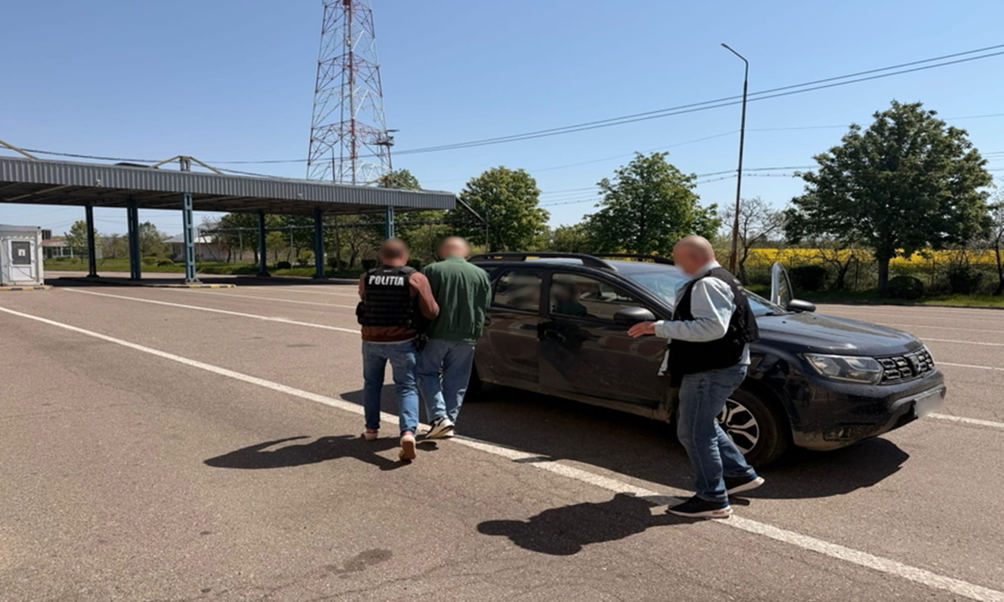 Bărbat căutat pentru trei crime, prins de polițiști! Bărbatul era pasager într-un autocar