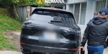 Rețea suspectată de fraude informatice și spălare de bani, destructurată! Polițiștii au pus sechestru pe criptomonede și mașini de lux