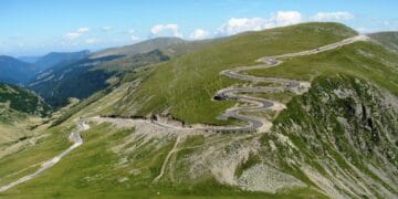 Se redeschide Transalpina! Șoferii pot circula din nou pe cel mai înalt drum din România