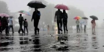 România, lovită de un nou ciclon mediteranean! Furtuni, vânt puternic și ploi torențiale în weekend