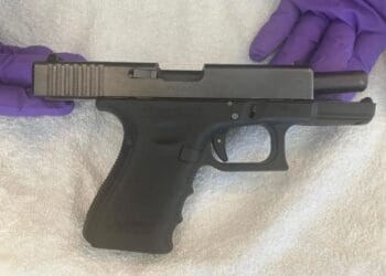 Europol a destructurat o rețea care trafica arme contrafăcute din Turcia! Zece persoane au fost arestate și au fost confiscate bunuri de peste 1,2 milioane de euro