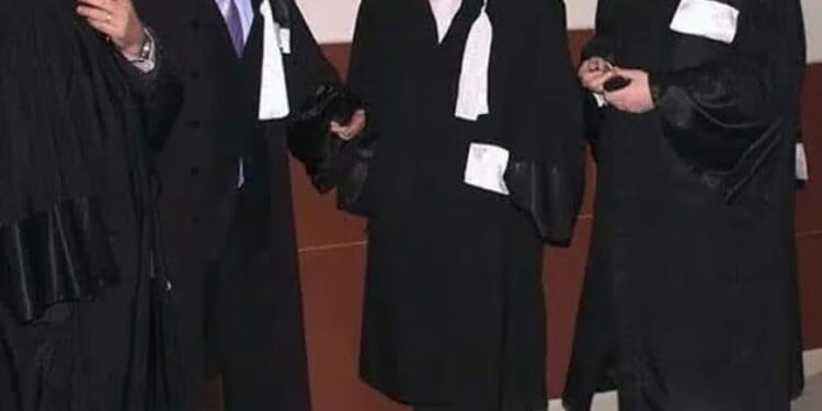 Avocat acuzat că promova în mediul online simboluri fasciste și legionare. Procurorii l-au reținut după percheziții!