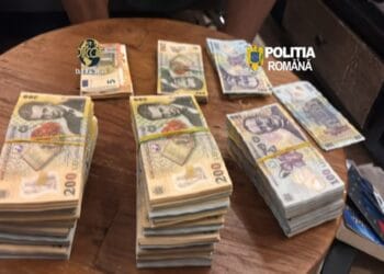 Doi tineri, reținuți pentru trafic de cocaină! Drogurile erau vândute cu până la 1.800 de lei doza