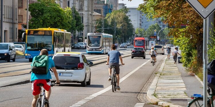 Bicicliști prinși băuți pe drumurile din sudul județului. Unul dintre ei avea o alcoolemie care a depășit 0,90 mg/l în aerul expirat