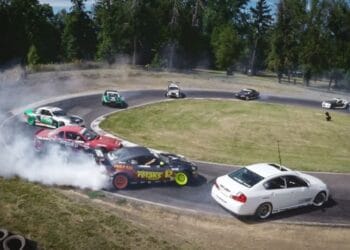 VIDEO. Piteștiul devine capitala pasionaților de automobile. AutoFEST 2026 aduce peste 80 de vehicule și tehnologii ale viitorului în campusul universitar