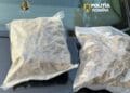 Traficanți de droguri prinși în flagrant! Foloseau un cărucior de copii pentru a transporta canabisul