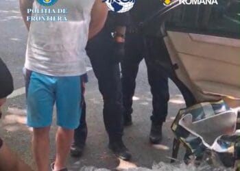 Cinci persoane prinse după ce au comandat droguri din Spania și Olanda. DIICOT a confiscat canabis, trufe halucinogene și substanțe psihoactive