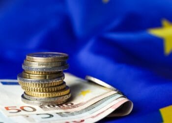 Trei martori, acuzați că au încercat să schimbe soarta unui dosar de 1,4 milioane de euro. Au fost reținuți pentru mărturie mincinoasă