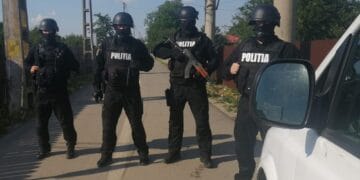 Fugari aduși din Franța și Italia. Un condamnat pentru tâlhărie avea de executat aproape patru ani de închisoare