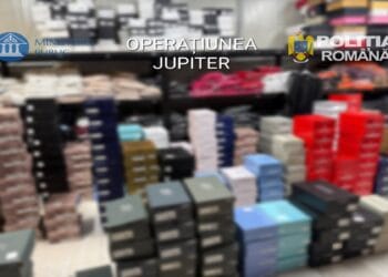 Percheziții! Aproape 2 milioane de lei în haine, încălțăminte și parfumuri contrafăcute, ridicate de polițiști!