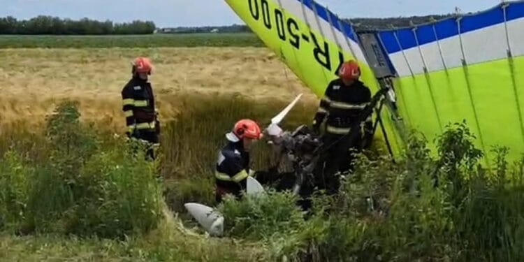 VIDEO. Motodeltaplan prăbușit! Pilotul a fost rănit și transportat la spital