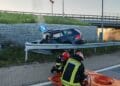 Șofer mort după ce a intrat cu mașina în zidul unui sens giratoriu! Trafic îngreunat!