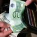 Arestat după ce a promis că „rezolvă” o condamnare definitivă. Câmpulungean prins cu 3.000 de euro șpagă în buzunar