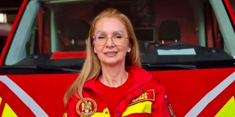 Voluntară ISU, primul salvator la locul unui accident din Pitești. A acordat ajutor motociclistului rănit până la sosirea echipajelor SMURD