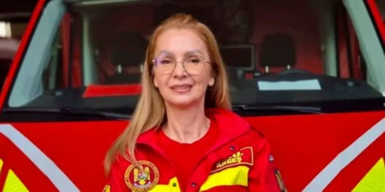 Voluntară ISU, primul salvator la locul unui accident din Pitești. A acordat ajutor motociclistului rănit până la sosirea echipajelor SMURD
