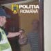Borsetă cu bani și acte, găsită într-un tren! Polițiștii au identificat rapid proprietarul și i-au restituit bunurile
