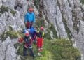 Patru turiști, salvați după șapte ore de pe un traseu periculos din Piatra Craiului