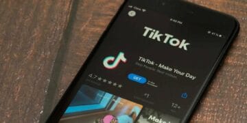 Avertisment pentru părinți: cum pot fi racolați copiii pe TikTok și rețelele sociale. Semnalele de alarmă transmise de ANITP