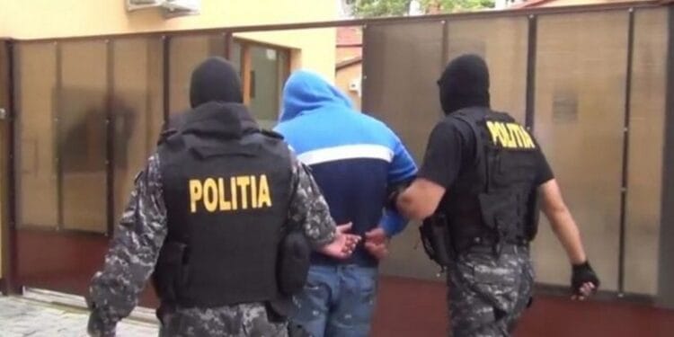 A amenințat că incendiază sediul Poliției și mașina unui agent. Un bărbat a fost arestat preventiv!