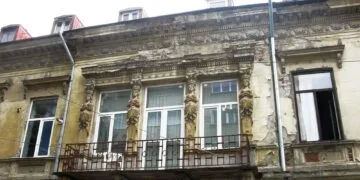 Fațadele degradate ar putea fi renovate cu sprijin financiar. Primăria pregătește un nou program pentru clădirile istorice