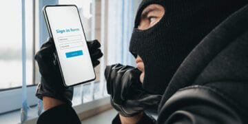 „Vă sun de la Poliție. Ați fost victima unei fraude!” Noua înșelătorie prin care românii sunt lăsați fără economii