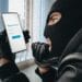 „Vă sun de la Poliție. Ați fost victima unei fraude!” Noua înșelătorie prin care românii sunt lăsați fără economii