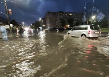 Alertă de inundații în România! Cod portocaliu pe râuri din Argeș și alte județe, hidrologii avertizează asupra viiturilor rapide