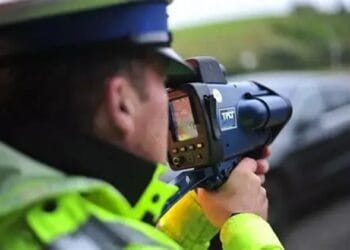 S-a filmat cu peste 200 km/h și a postat imaginile pe TikTok. Clipul viral l-a trimis direct în fața judecătorilor