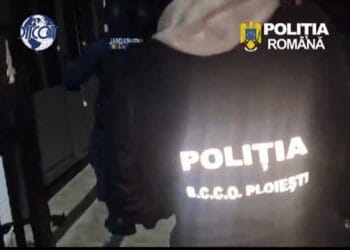 Soldat profesionist, arestat pentru viol asupra unor minore și pornografie infantilă. Victimele au 12, 13 și 14 ani
