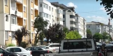 Caz șocant! O femeie însărcinată a căzut de la etajul 4, iar iubitul ar fi așteptat două ore înainte să sune la 112