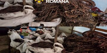 Descinderi într-un dosar de furturi din parcuri fotovoltaice. Mascații au intrat la nouă adrese