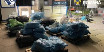 Lovitură uriașă dată traficanților! Aproape 1,7 tone de droguri, confiscate. Liderul grupării era „țintă de mare valoare” pentru Europol