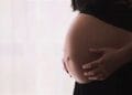 Tânăr de 20 de ani, arestat pentru trafic de persoane. O femeie ar fi fost obligată să se prostitueze inclusiv în timpul sarcinii