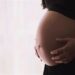 Tânăr de 20 de ani, arestat pentru trafic de persoane. O femeie ar fi fost obligată să se prostitueze inclusiv în timpul sarcinii