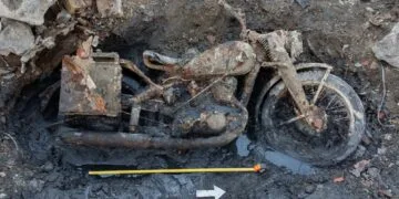 Dunărea s-a retras și a scos la lumină o motocicletă Wehrmacht. A stat ascunsă în nămol aproape 80 de ani