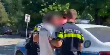 Bărbat reținut după ce și-ar fi agresat ambii părinți. Polițiștii au emis ordin de protecție